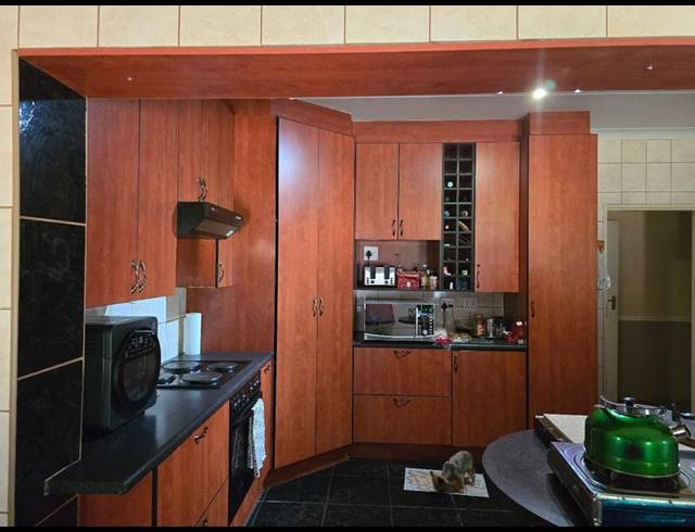 3 BEDROOM HOUSE FOR SALE IN SASOLBURG EXT 15